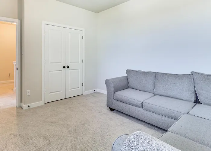 < 2 Mi Kalahari & Dell Diamond! Modern Townhome * Round Rock